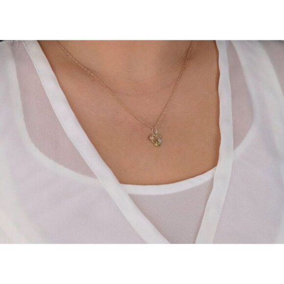 14k Yellow Gold Heart Necklace with Flowers 18" Chain - Picture 2 of 8